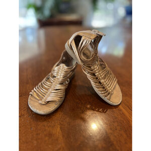 Gladiator‎ Sandals Strappy Metallic Gold Back Zipper Closure Size 10